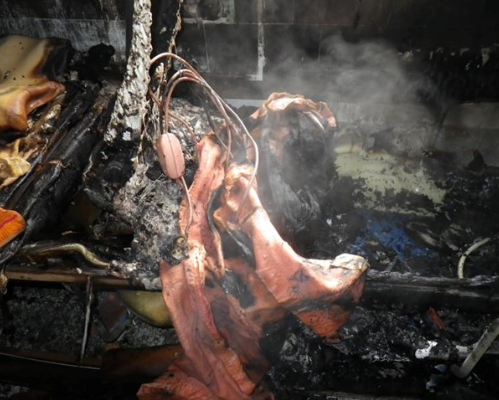 Brand door elektrische deken