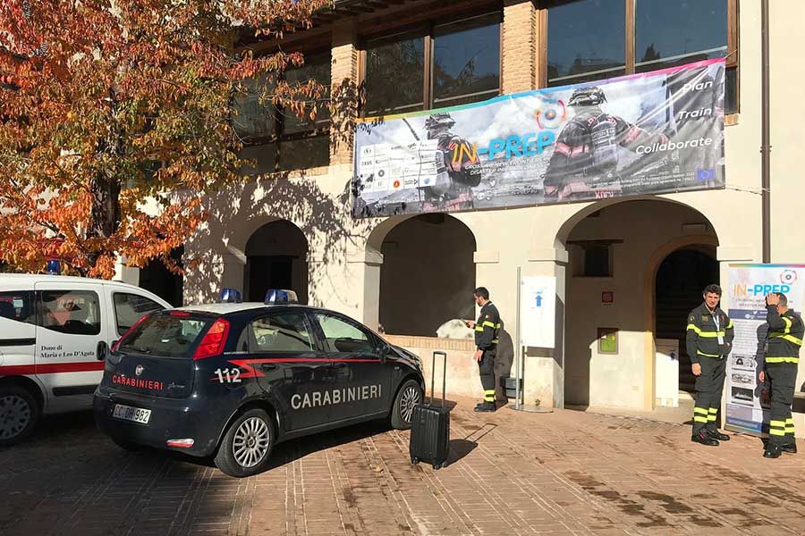 buitenlandse politie auto's inprep oefening