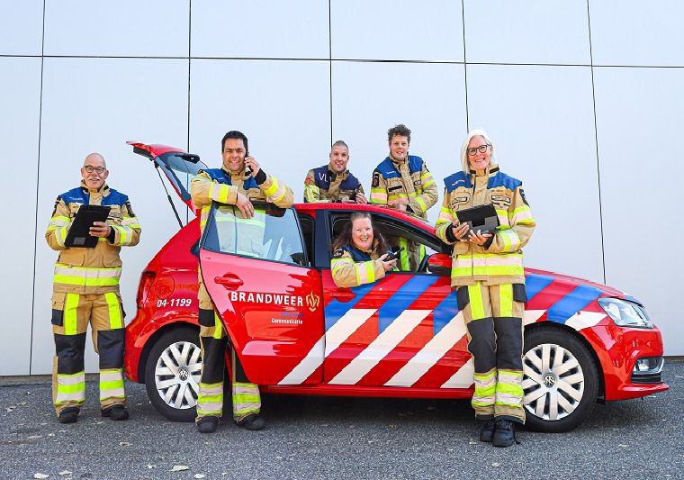 zes woordvoerders bij auto