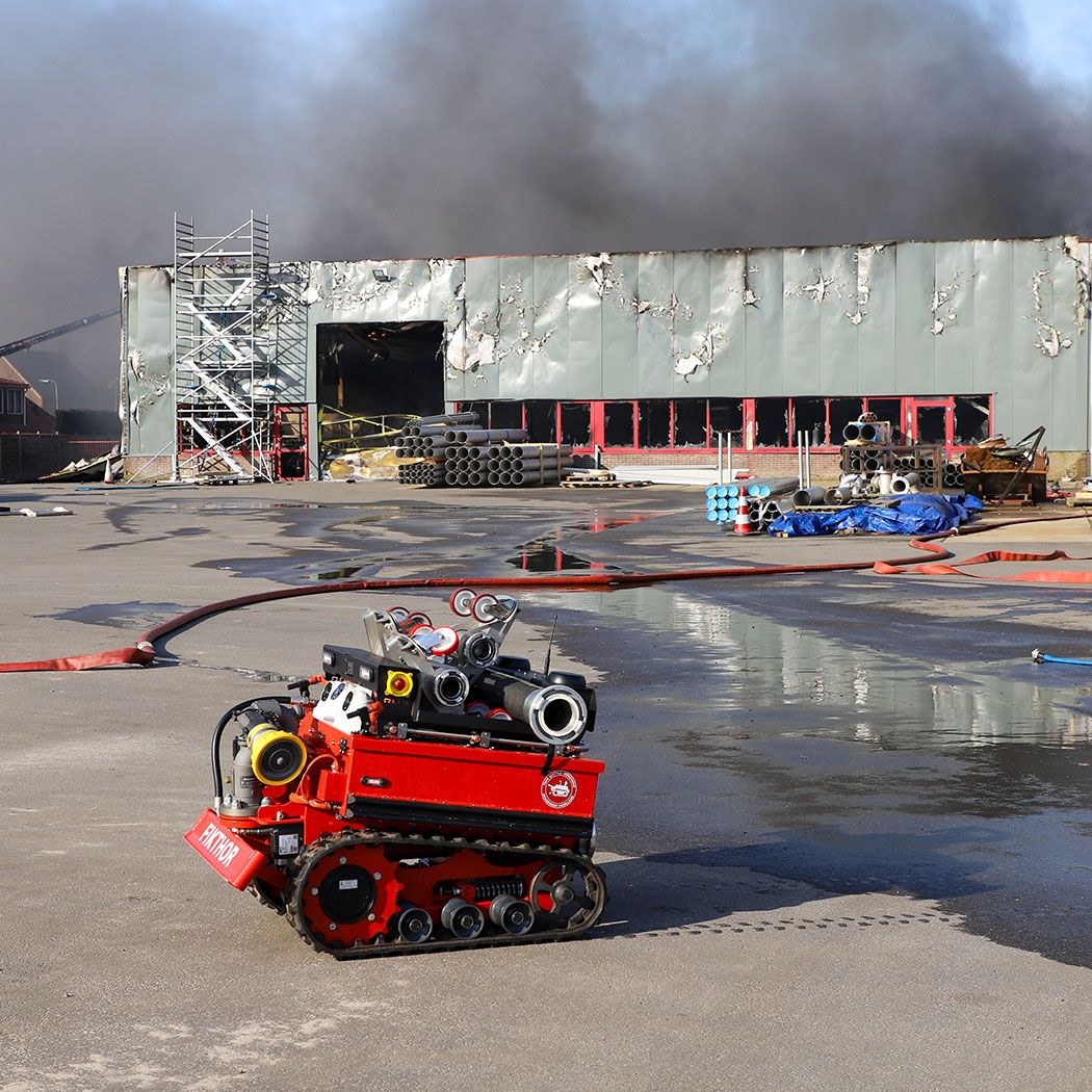 Zeer grote brand Pijpleidingbouw in ST Jansklooster op 19 februari