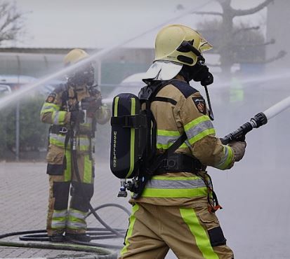 brandweer aan het blussen