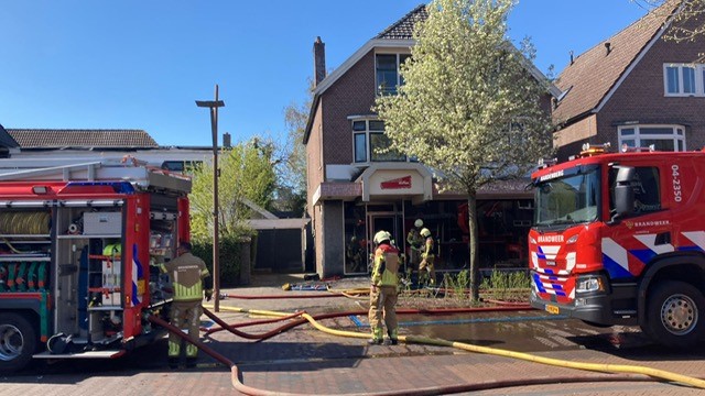 Liveblog: Grote brand aan de Julianastraat in Dedemsvaart (gesloten)
